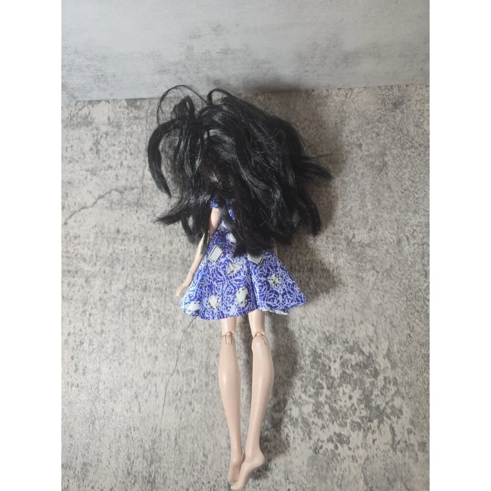 Ever After High Friends Raven Queen Basic Doll - Mattel Black & Purple Hair